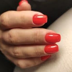 NIB♥️Bright Red Short Square Press On Nails